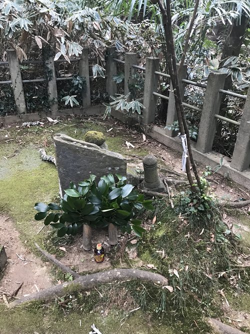 Gravesite+of+Iizasa+Choisai